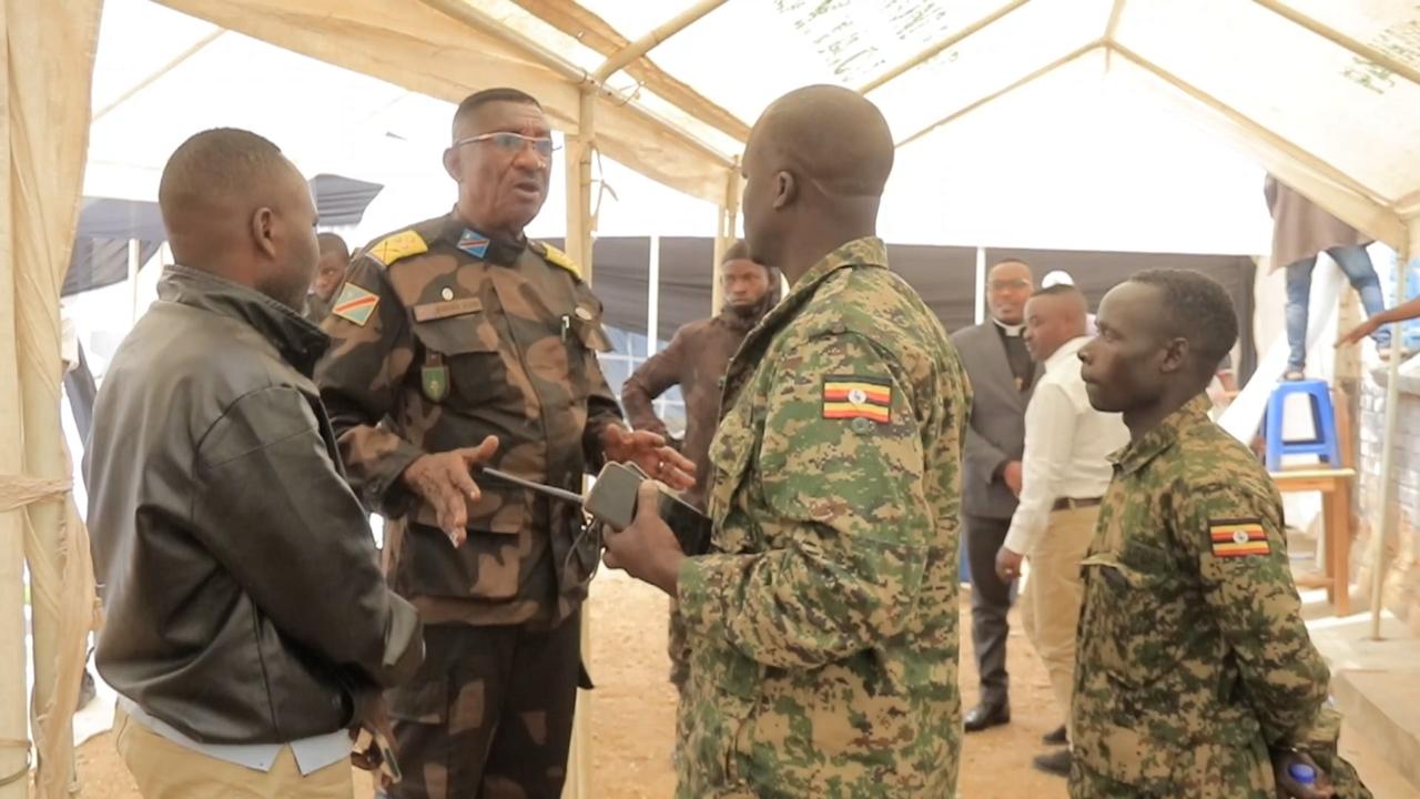 Kiongozi wa wilaya ya Lubero Kivu kaskazini pamoja na makamanda wa jeshi la Uganda UPDF waomba wakaaji wa Mji wa Lubero kuondoa uhoga katika kwani hakuna waasi wowote watakao chukuwa vijiji vyao